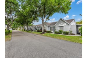 10804 King George Ln, Naples, FL 34109, Sold 06/08/22