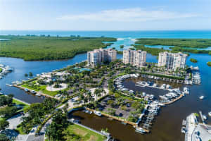 425 Dockside Dr, Naples, FL 34110, Sold 05/13/22