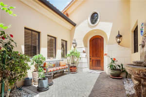 2904 Tiburon Blvd E, Naples, FL 34109, Sold 06/16/22