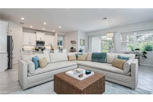 8011 Venetian Pointe Dr, Fort Myers, FL 33908, Sold 05/23/22