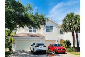 856 Hampton Cir, Naples, FL 34105, Sold 06/10/22