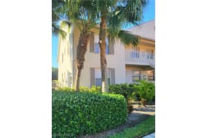 321 Robin Hood Cir, Naples, FL 34104, Sold 05/20/22