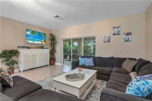910 Moon Lake Dr, Naples, FL 34104, Sold 06/30/22