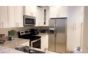 15361 Bellamar Cir APT 123, Fort Myers, FL 33908, Sold 05/19/22