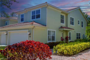 1355 Mariposa Cir, Naples, FL 34105, Sold 06/10/22