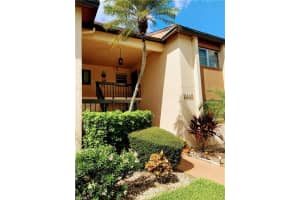 2442 Clubhouse Cir UNIT 204, Sarasota, FL 34232, Sold 08/03/22