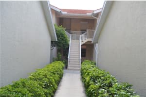 305 Robin Hood Cir, Naples, FL 34104, Sold 06/17/22
