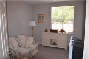 305 Robin Hood Cir, Naples, FL 34104, Sold 06/17/22