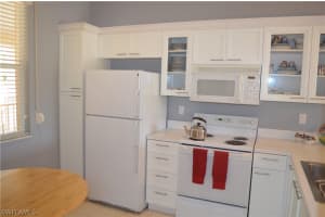 305 Robin Hood Cir, Naples, FL 34104, Sold 06/17/22