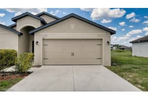 719 Center Lake St, Lehigh Acres, FL 33974, Sold 06/03/22