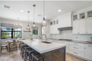 7111 Barnsbury Ln, Naples, FL 34109, Sold 08/18/22