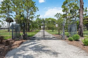 241 13th St S, Naples, FL 34102, Sold 10/25/22