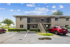 5693 Rattlesnake Hammock Rd, Naples, FL 34113, Sold 05/31/22
