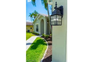 1810 Four Mile Cove Pkwy, Cape Coral, FL 33990, Sold 07/29/22