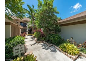 560 Retreat Dr, Naples, FL 34110, Sold 04/24/23