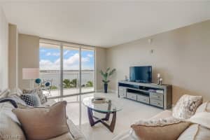3000 Oasis Grand Blvd, Fort Myers, FL 33916, Sold 06/03/22