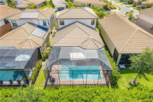 4376 Aurora St, Naples, FL 34119, Sold 10/04/22