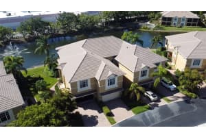5045 Blauvelt Way, Naples, FL 34105, Sold 10/27/22