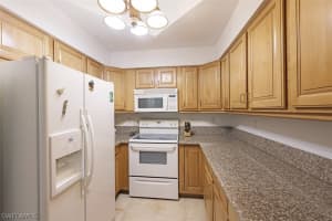 12515 McGregor Blvd Apt 109, Fort Myers, FL 33919, Sold 06/03/22