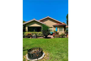 1925 Par Dr, Naples, FL 34120, Sold 07/20/22