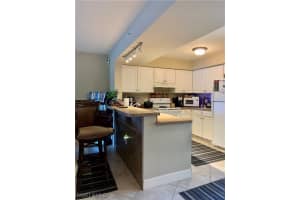 8287 Key Royal Ln, Naples, FL 34119, Sold 06/24/22