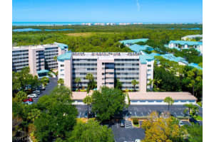285 Naples Cove Dr, Naples, FL 34110, Sold 08/26/22