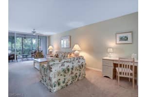 285 Naples Cove Dr, Naples, FL 34110, Sold 08/26/22