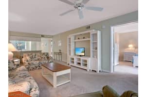 285 Naples Cove Dr, Naples, FL 34110, Sold 08/26/22