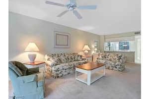 285 Naples Cove Dr, Naples, FL 34110, Sold 08/26/22