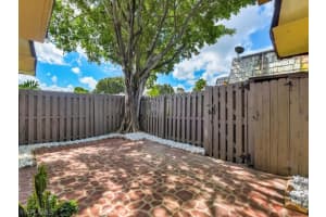 1653 Park Meadows Dr #4, Fort Myers, FL 33907, Sold 07/07/22