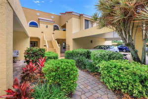 649 Beachwalk Cir, Naples, FL 34108, Sold 07/08/22