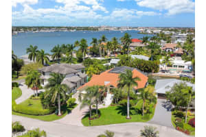 1275 Cobia Ct, Naples, FL 34102, Sold 06/22/22