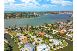 1275 Cobia Ct, Naples, FL 34102, Sold 06/22/22