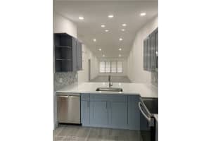 4090 Looking Glass Ln, Naples, FL 34112, Sold 10/21/22