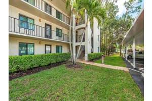 5767 Deauville Cir, Naples, FL 34112, Sold 07/29/22