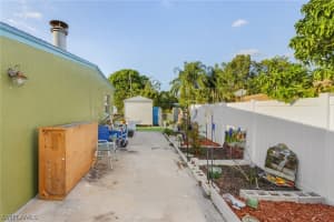 942 Hyacinth St, North Fort Myers, FL 33903, Sold 09/21/22