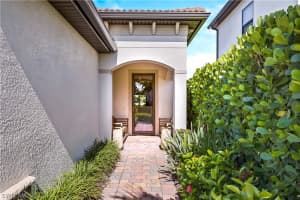 7187 Wilton Dr N, Naples, FL 34109, Sold 08/23/22