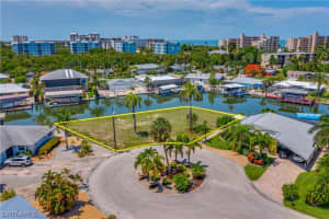 12 Clearview Boulevard, Fort Myers Beach, FL 33931 - MLS#222041675