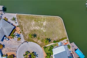 12 Clearview Boulevard, Fort Myers Beach, FL 33931 - MLS#222041675