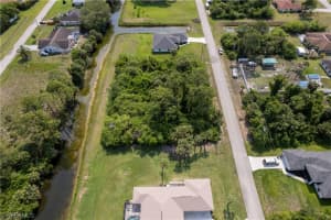 837 Porter Street, Lehigh Acres, FL 33974 - MLS#222042598