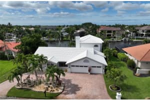 4820 Sherry Ln, Fort Myers, FL 33908, Sold 07/29/22