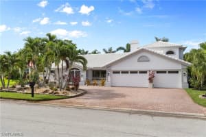 4820 Sherry Ln, Fort Myers, FL 33908, Sold 07/29/22