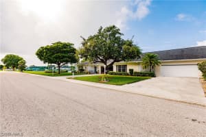 1254 Hazeltine Dr, Fort Myers, FL 33919, Sold 10/26/22