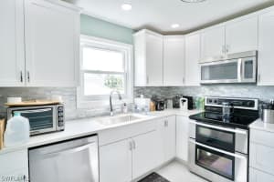 1494 Trafalgar Ln, Naples, FL 34116, Sold 08/03/22