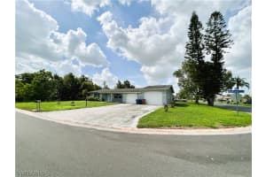 1405 Alwynne Dr S, Lehigh Acres, FL 33936, Sold 08/31/22