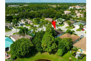 311 Stanhope Cir, Naples, FL 34104, Sold 12/23/22
