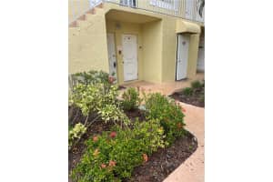 8093 Country Rd UNIT 101, Fort Myers, FL 33919, Sold 07/29/22