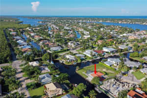 1693 Bonita Ct, Naples, FL 34102, Sold 12/02/22