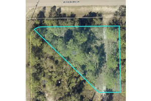 323 Woodburn Drive, Lehigh Acres, FL 33972 - MLS#222048029