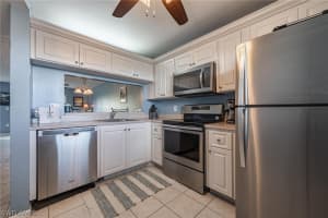 9271 Central Park Dr APT 203, Fort Myers, FL 33919, Sold 08/17/22